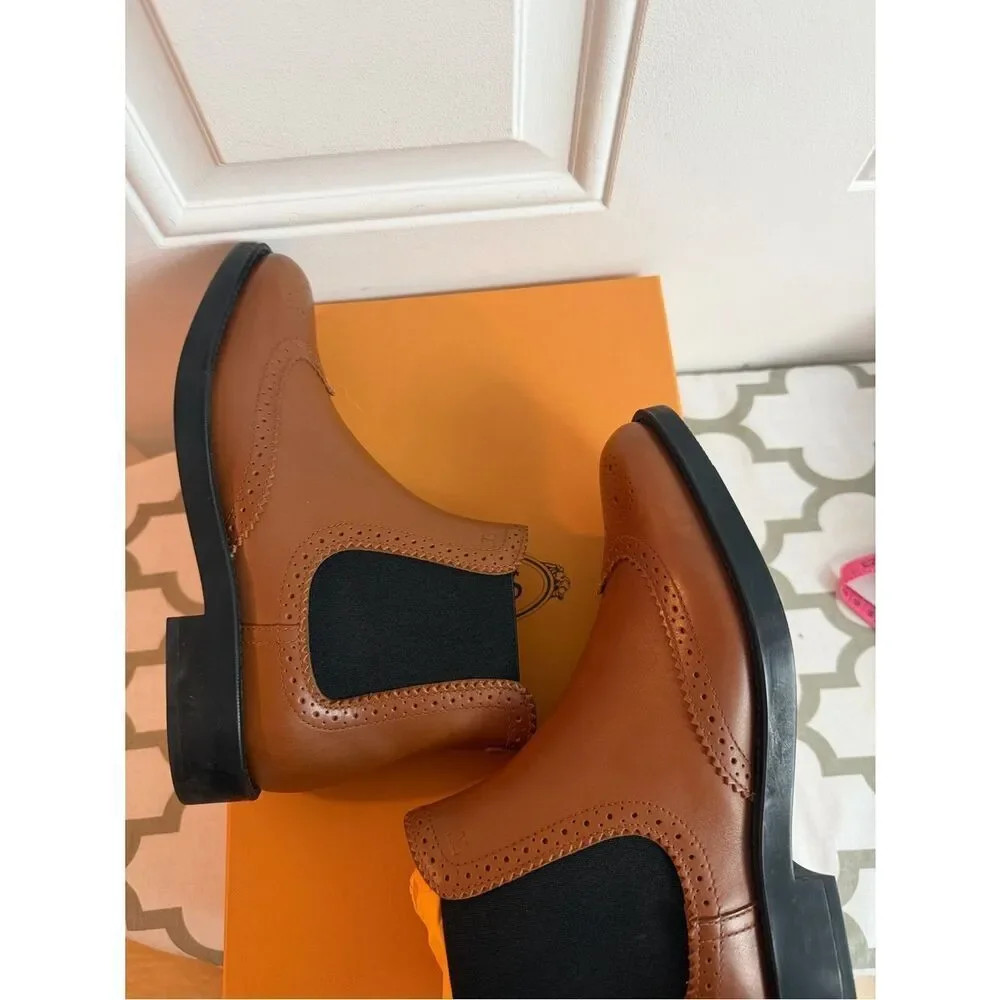Tod’s leather brown chelsea boots New in the box Size 36= US 6